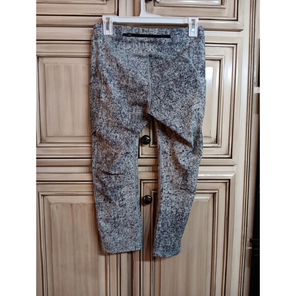 Luluelemon Speed Up Crop Leggings Size 8 Alpine White Stretch Breathable - Picture 3 of 6